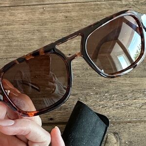Meller Tortoiseshell Brown Sunglasses - Classic Aviator Style